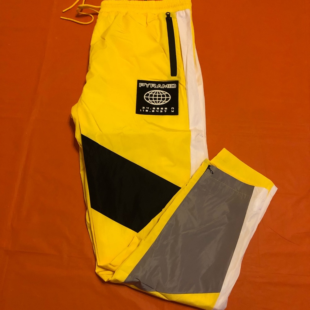 Pants - Picture 3 of 4